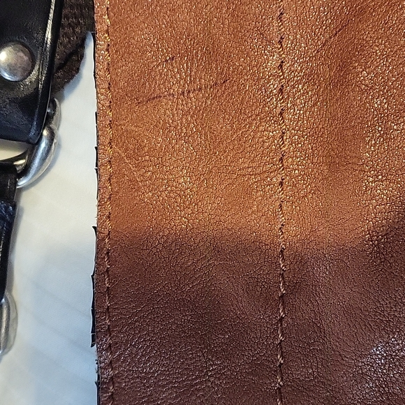 BERACAMY LEATHER TOTE - Picture 6 of 13